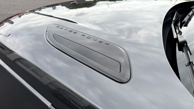 Land Rover Range Rover Velar 2.0 D200 MHEV Belgravia Edition 5dr Auto Diesel Estate - Image 24